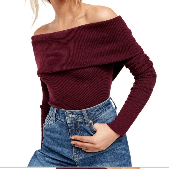 NWT We The Free Off Shoulder Sweater - Picture 4 of 4